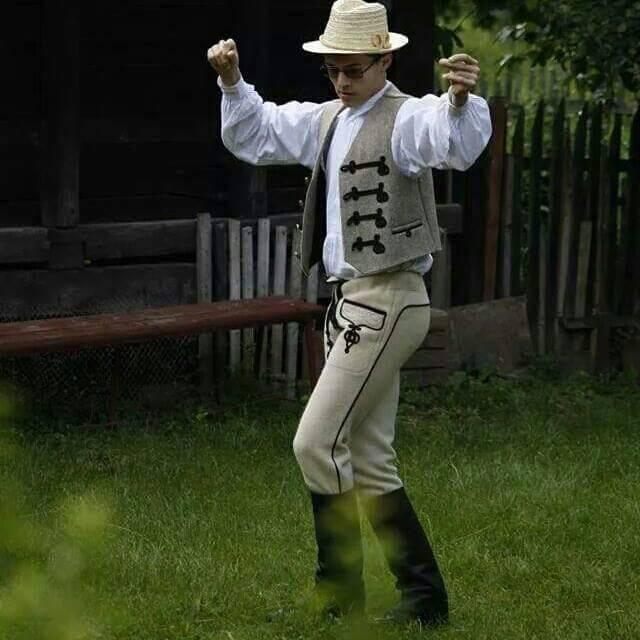 11129221_909044135821052_9142620431689653546_n