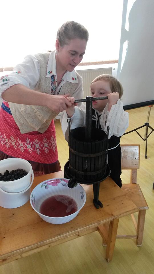 12188497_10153816949632280_267654663_n