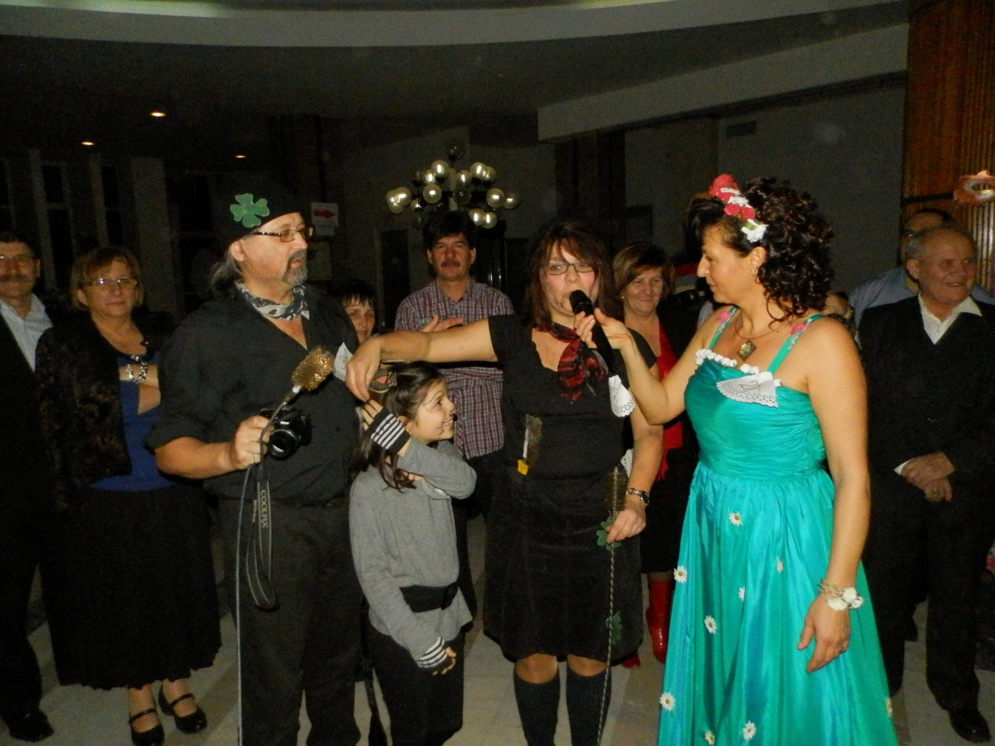 1111MUNKÁBAN FARSANGKOR IS