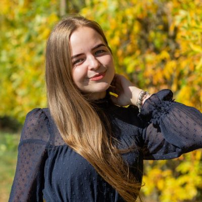 Hittel, megértéssel, magyarul – A Gerhardinumban kezdi pedagógus pályáját Vajda Noémi Andrea